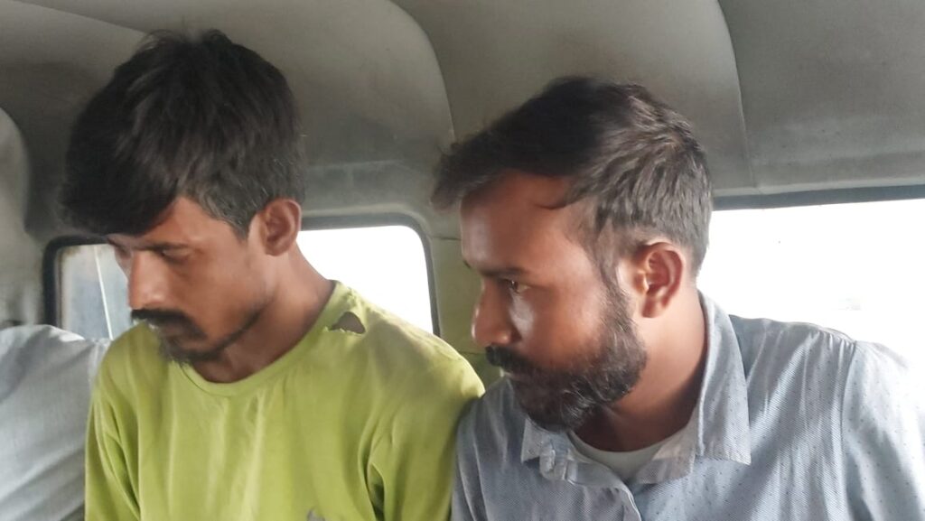 শিলিগুড়িতে চুরি যাওয়া টোটো উদ্ধার, গ্রেফতার ২