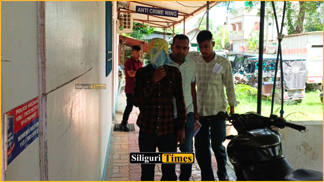শিলিগুড়িতে নাবালিকার অস্বাভাবিক মৃত্যু ঘিরে চাঞ্চল্য ছড়াল, আটক নাবালিকার প্রেমিক
