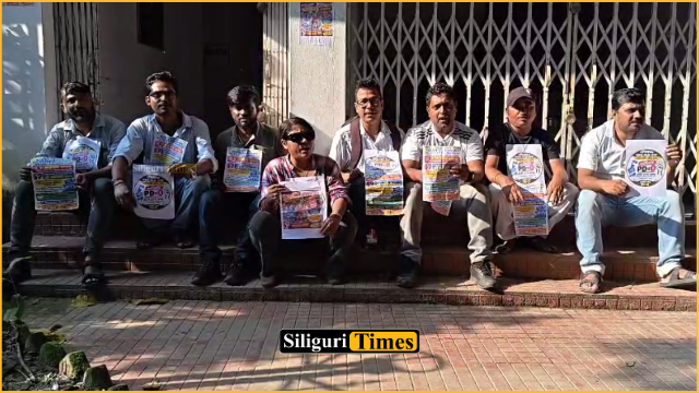 স্থায়ীকরণ ও সম কাজে সম বেতনের দাবিতে কর্মবিরতিতে সামিল VRP ও VLP কর্মীরা