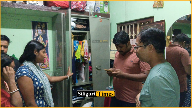 পুজোর কেনাকাটা করতে বেরিয়েছিলেন মহিলা, ফাঁকা বাড়ির সুযোগে সোনা-রুপোর গয়না ও নগদ টাকা চুরি করে চম্পট দিল চোর