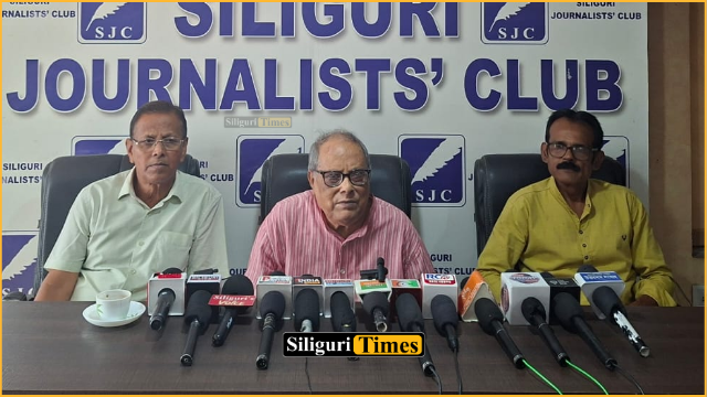 ফুলেশ্বরী রেলগেট বন্ধ করা নিয়ে ফের সরব হলেন অশোক ভট্টাচার্য